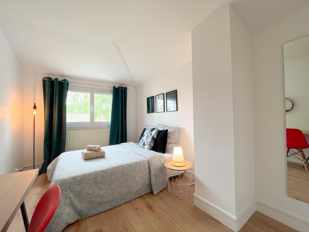 Maison Ideale Pour Visiter Paris Versailles - Chambres Privees Paris-Saclay Bures-sur-Yvette ภายนอก รูปภาพ